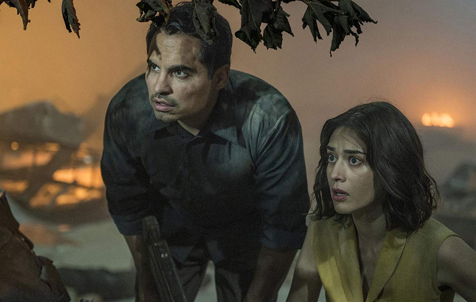Michael Pena in Extinction